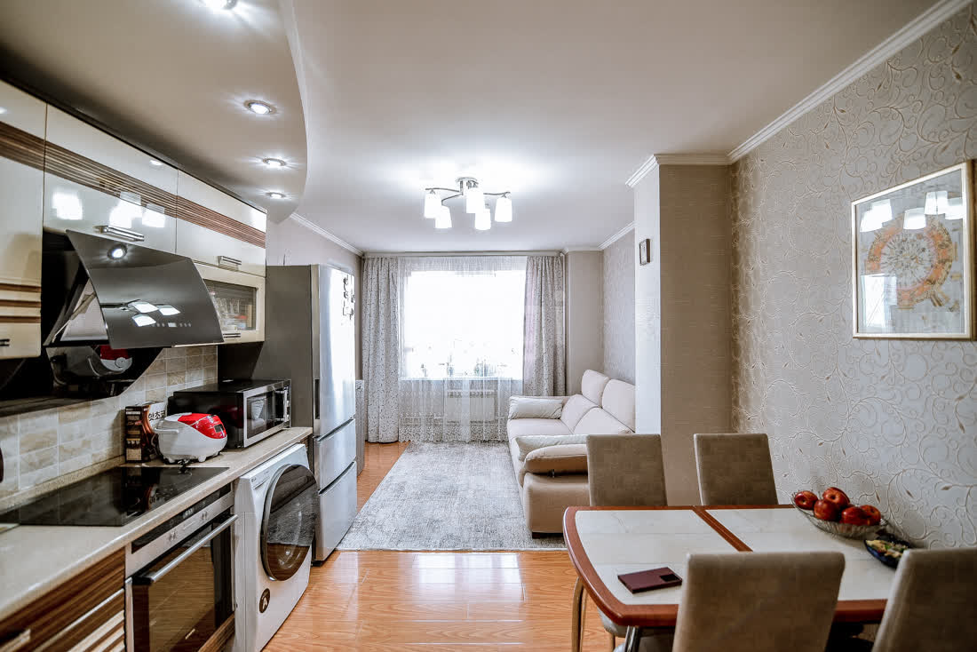 Продажа 2-комнатной квартиры, Южно-Сахалинск, Сахалинская область,  Южно-Сахалинск