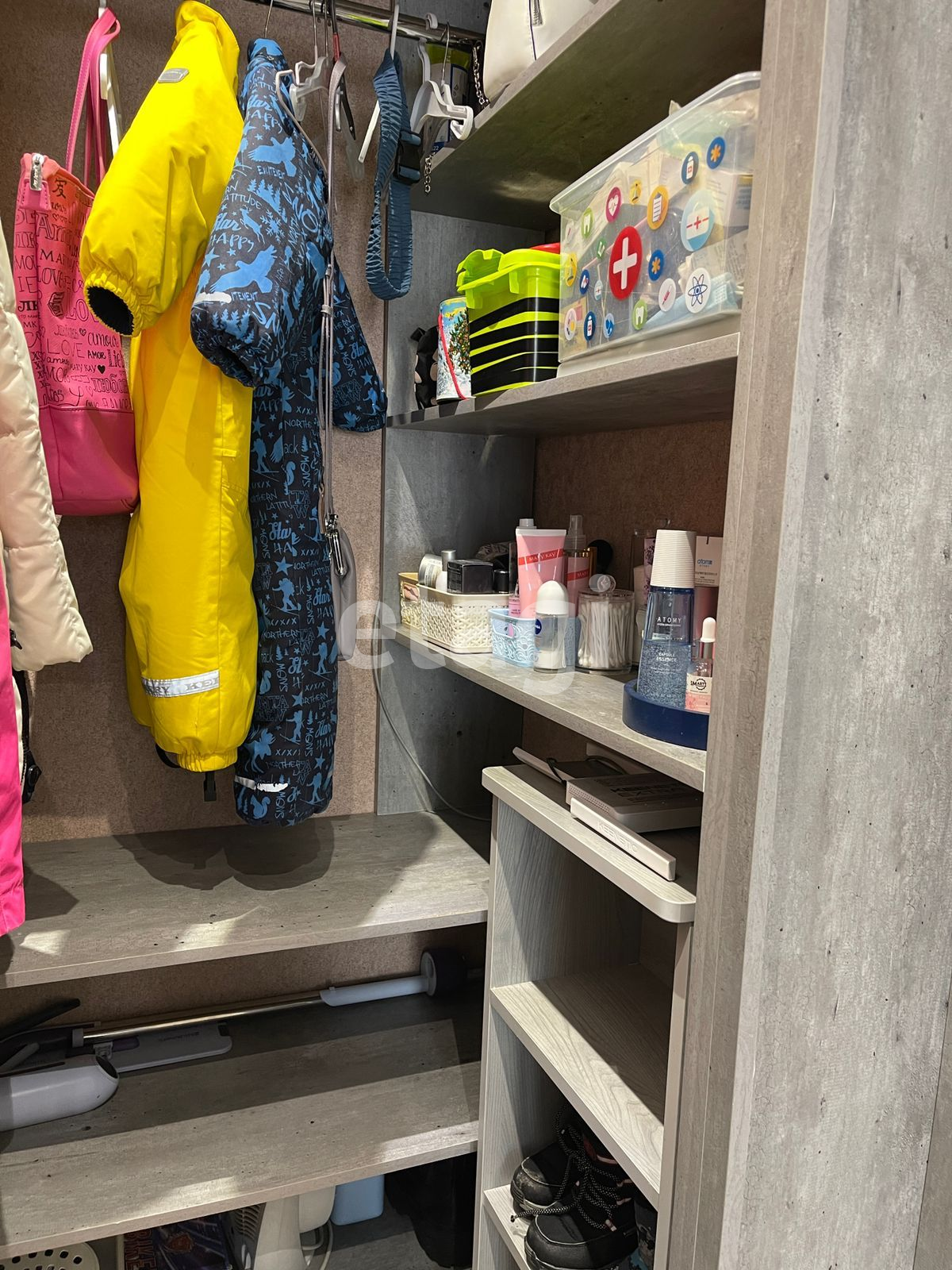 Продажа 3-комнатной квартиры, Южно-Сахалинск, Сахалинская область,  Южно-Сахалинск