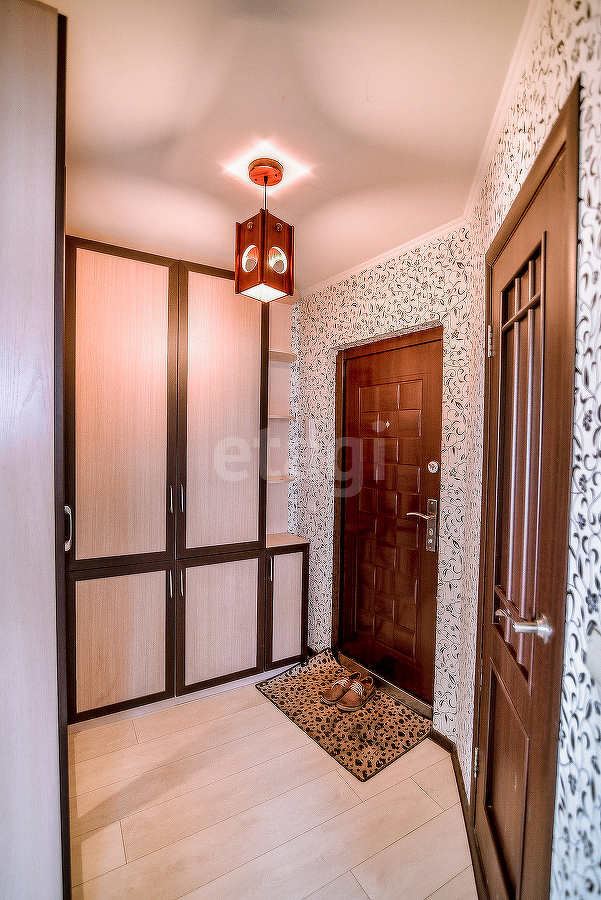 Продажа 2-комнатной квартиры, Южно-Сахалинск, Сахалинская область,  Южно-Сахалинск