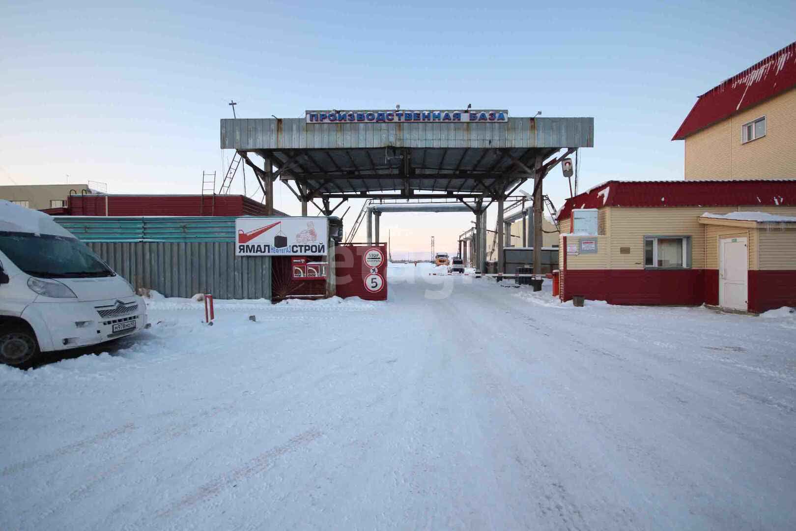 Аренда коммерческой недвижимости, 2500м <sup>2</sup>, Новый Уренгой, Ямало-Ненецкий АО,  Новый Уренгой