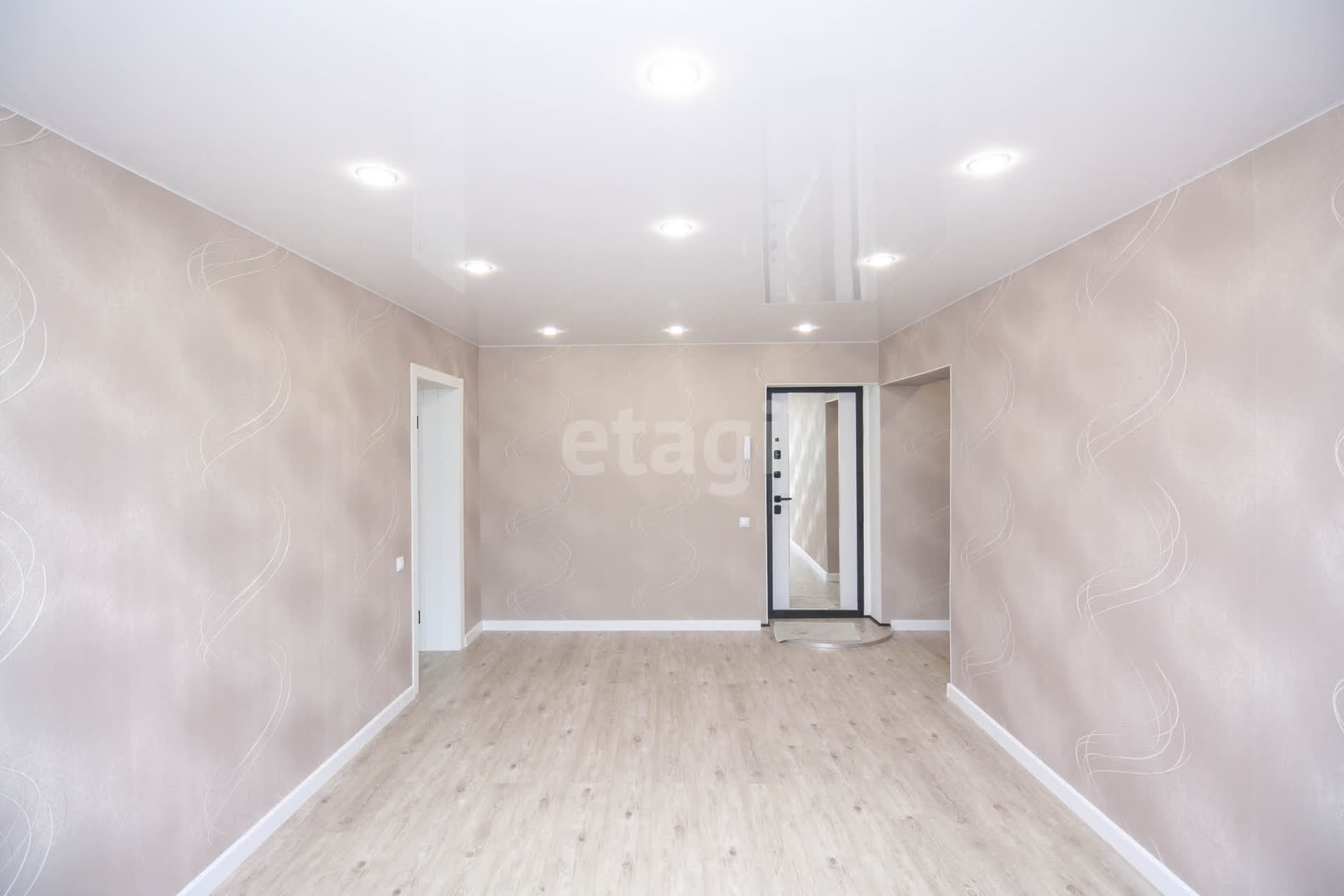 Продажа 2-комнатной квартиры, Южно-Сахалинск, Сахалинская область,  Южно-Сахалинск