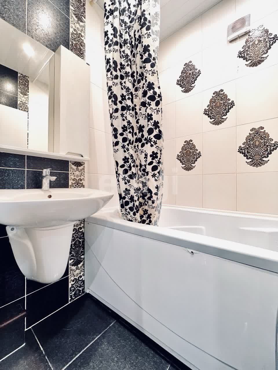 Продажа 3-комнатной квартиры, Южно-Сахалинск, Сахалинская область,  Южно-Сахалинск