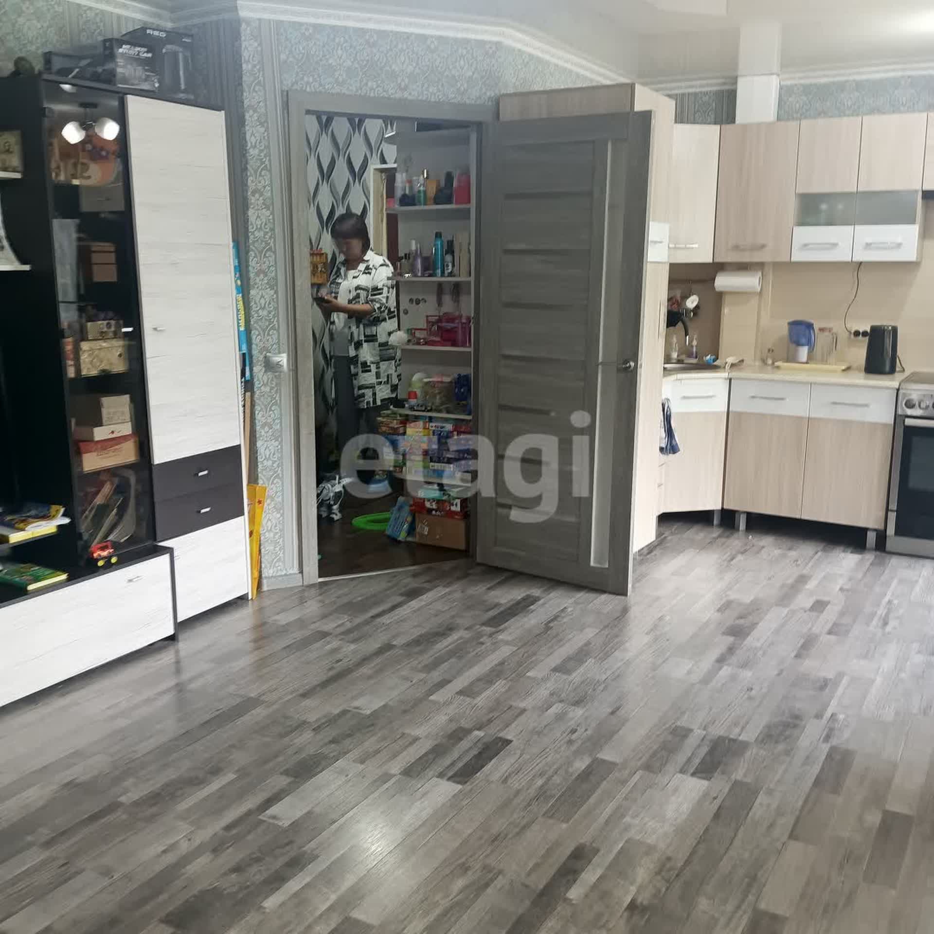 Продажа 3-комнатной квартиры, Улан-Удэ, Республика Бурятия,  Улан-Удэ