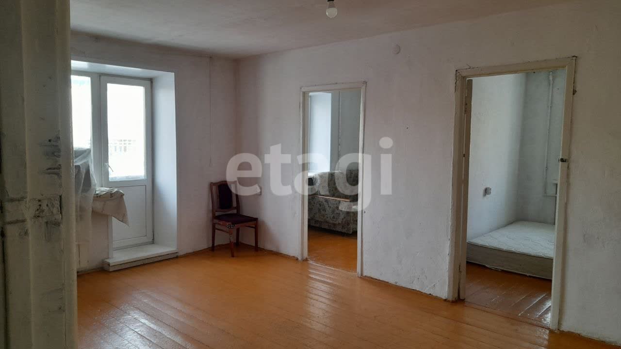 Продажа 4-комнатной квартиры, Улан-Удэ, Республика Бурятия,  Улан-Удэ