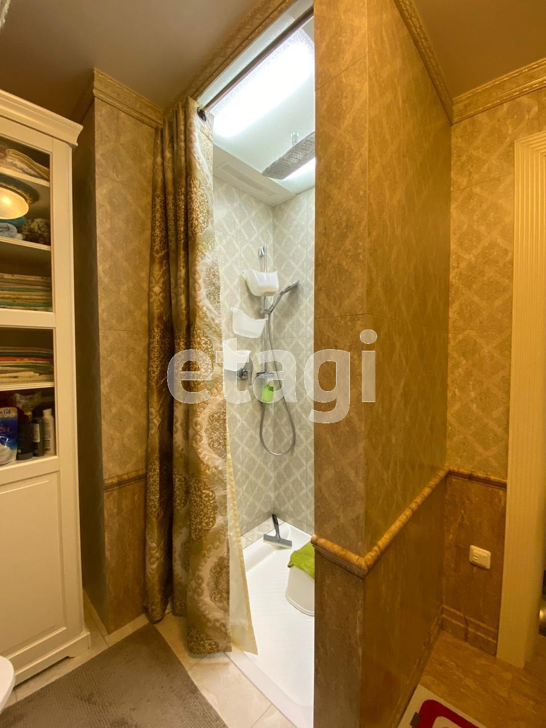 Продажа 4-комнатной квартиры, Южно-Сахалинск, Сахалинская область,  Южно-Сахалинск