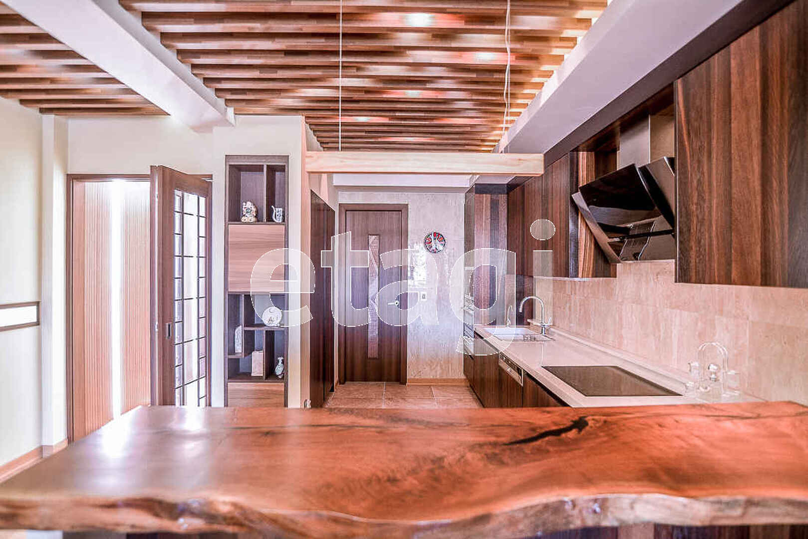 Продажа 3-комнатной квартиры, Южно-Сахалинск, Сахалинская область,  Южно-Сахалинск