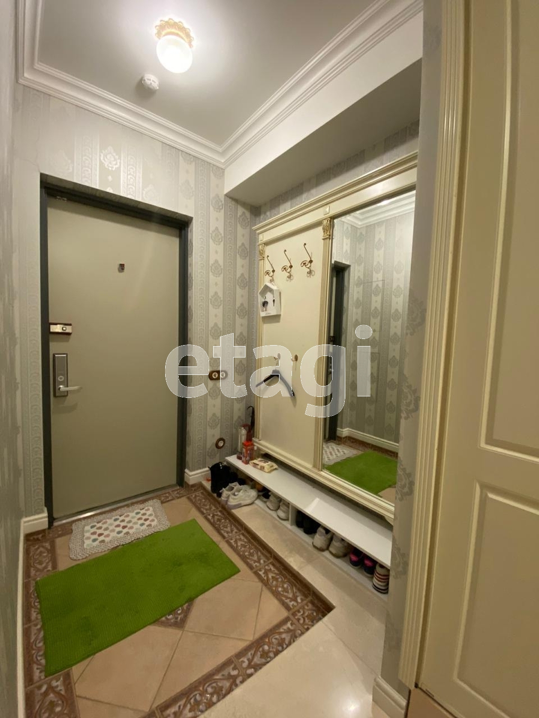 Продажа 4-комнатной квартиры, Южно-Сахалинск, Сахалинская область,  Южно-Сахалинск