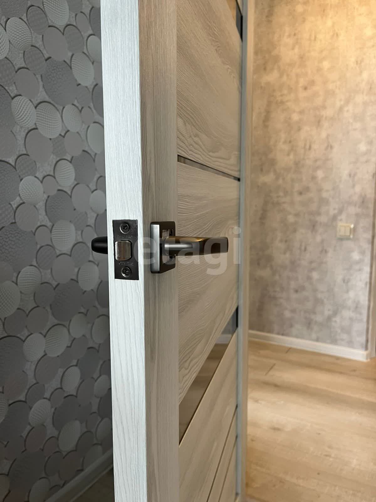 Продажа 2-комнатной квартиры, Южно-Сахалинск, Сахалинская область,  Южно-Сахалинск