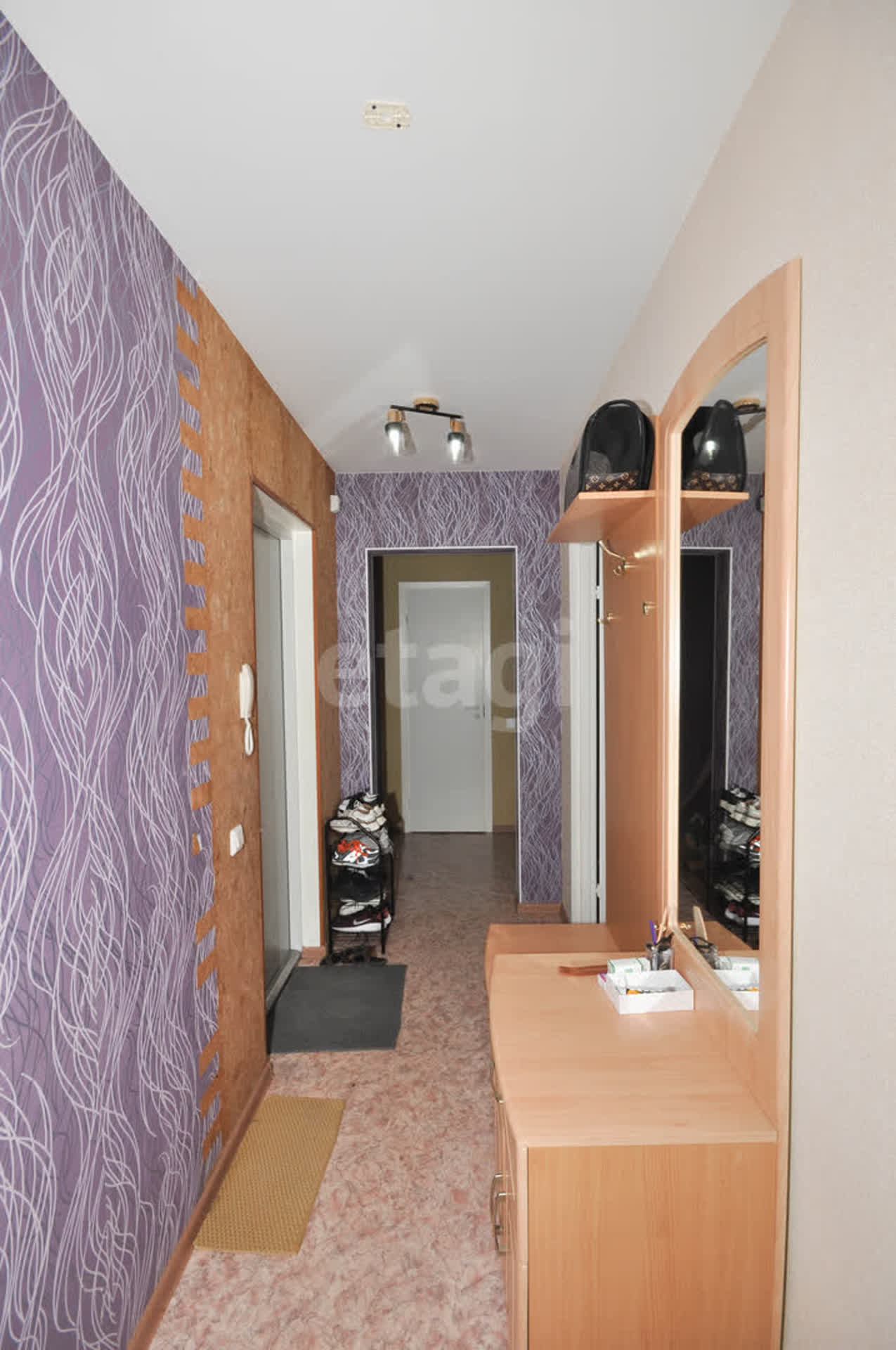 Продажа 2-комнатной квартиры, Южно-Сахалинск, Сахалинская область,  Южно-Сахалинск