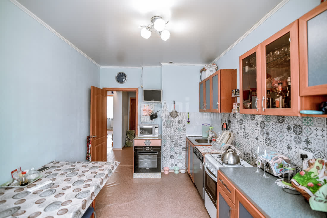 Продажа 3-комнатной квартиры, Южно-Сахалинск, Сахалинская область,  Южно-Сахалинск