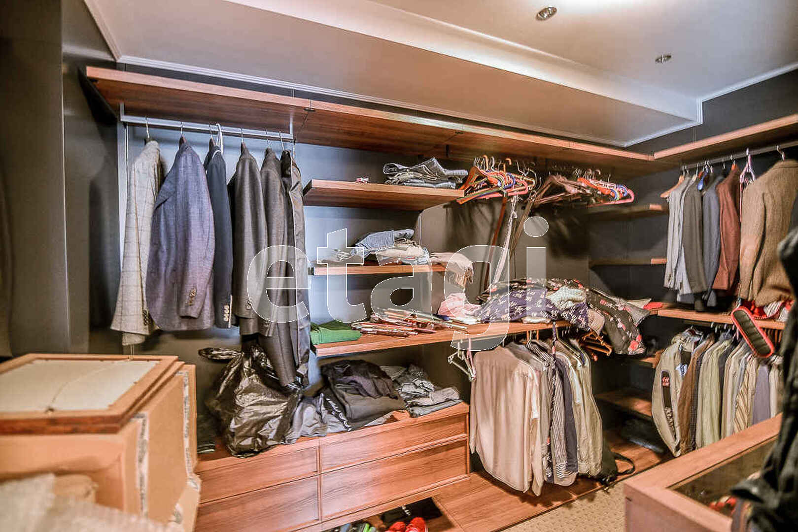 Продажа 3-комнатной квартиры, Южно-Сахалинск, Сахалинская область,  Южно-Сахалинск