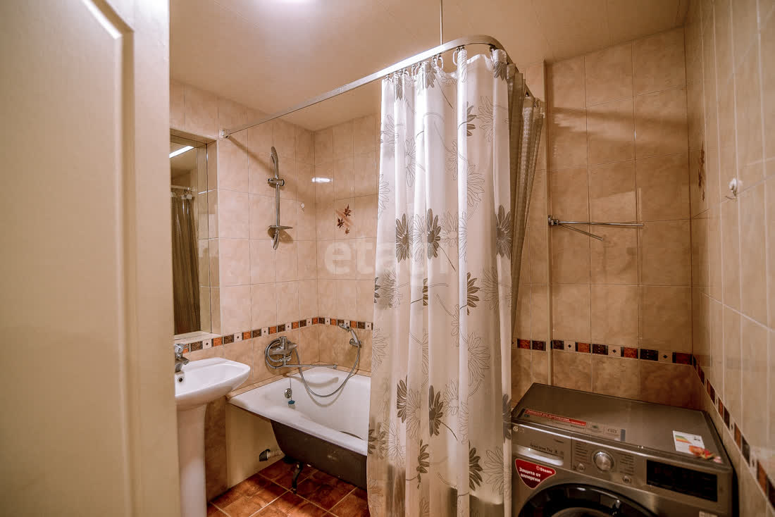 Продажа 3-комнатной квартиры, Южно-Сахалинск, Сахалинская область,  Южно-Сахалинск