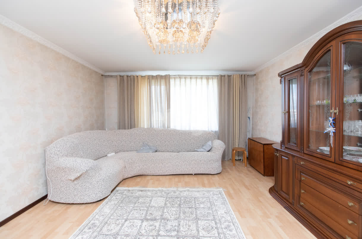 Продажа 4-комнатной квартиры, Южно-Сахалинск, Сахалинская область,  Южно-Сахалинск