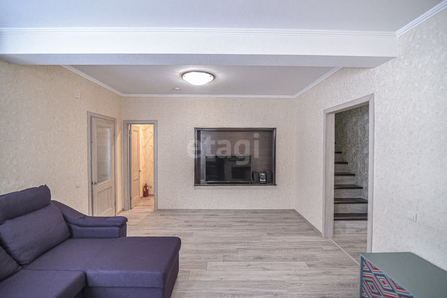 Аренда 4-комнатной квартиры, Южно-Сахалинск, Сахалинская область,  Южно-Сахалинск