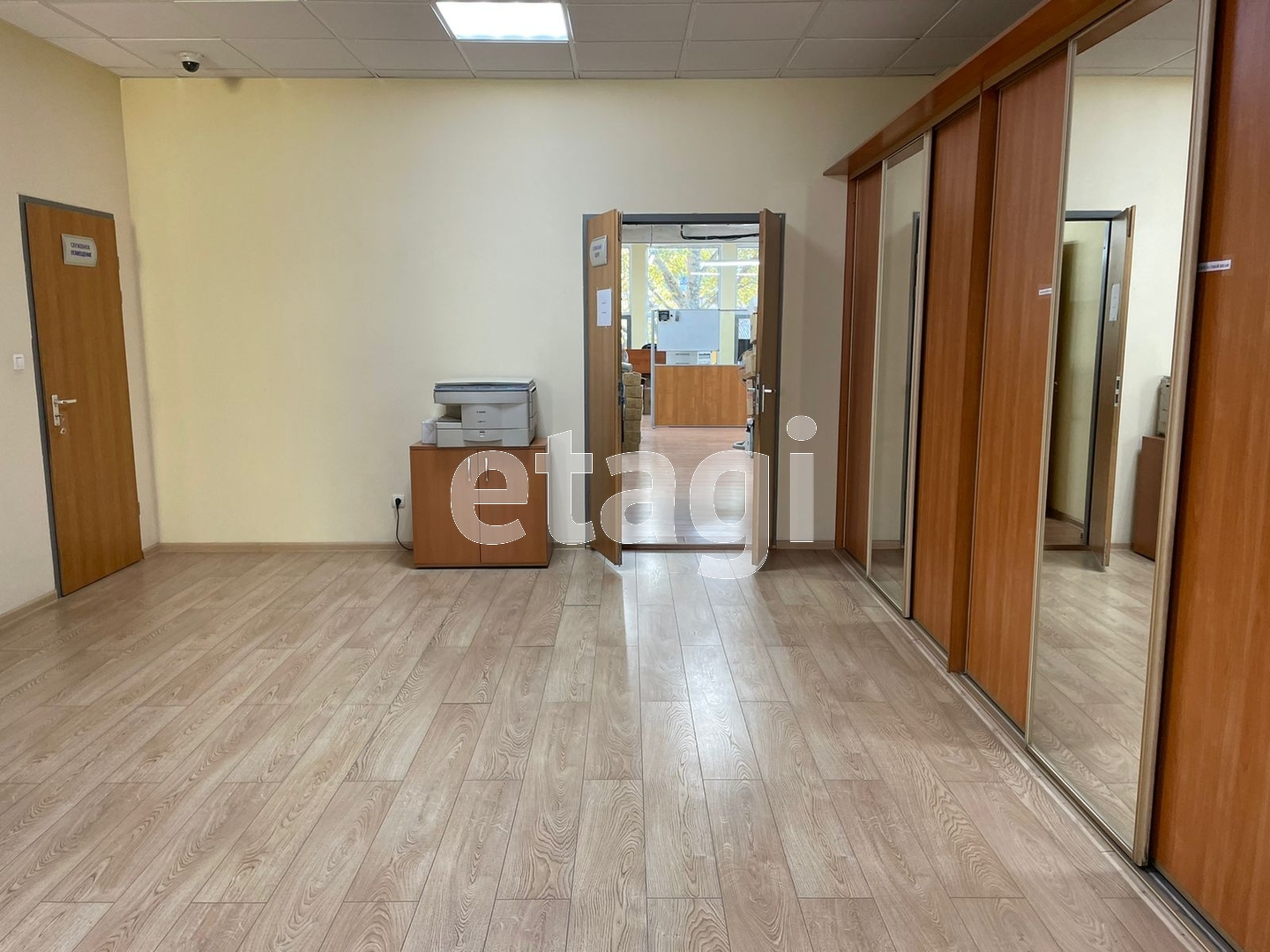 Продажа коммерческой недвижимости, 734м <sup>2</sup>, Южно-Сахалинск, Сахалинская область,  Южно-Сахалинск