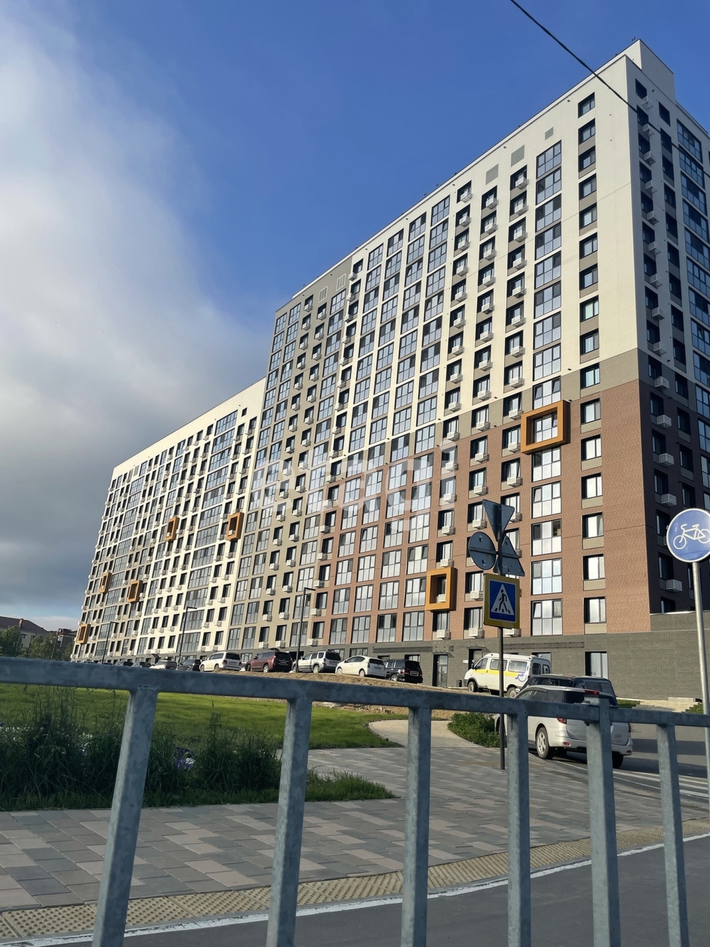 Продажа 4-комнатной квартиры, Южно-Сахалинск, Сахалинская область,  Южно-Сахалинск