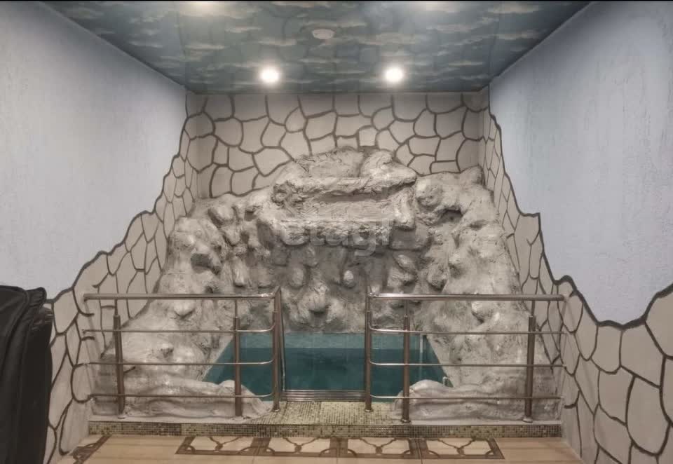 Продажа коммерческой недвижимости, 96м <sup>2</sup>, Новый Уренгой, Ямало-Ненецкий АО,  Новый Уренгой