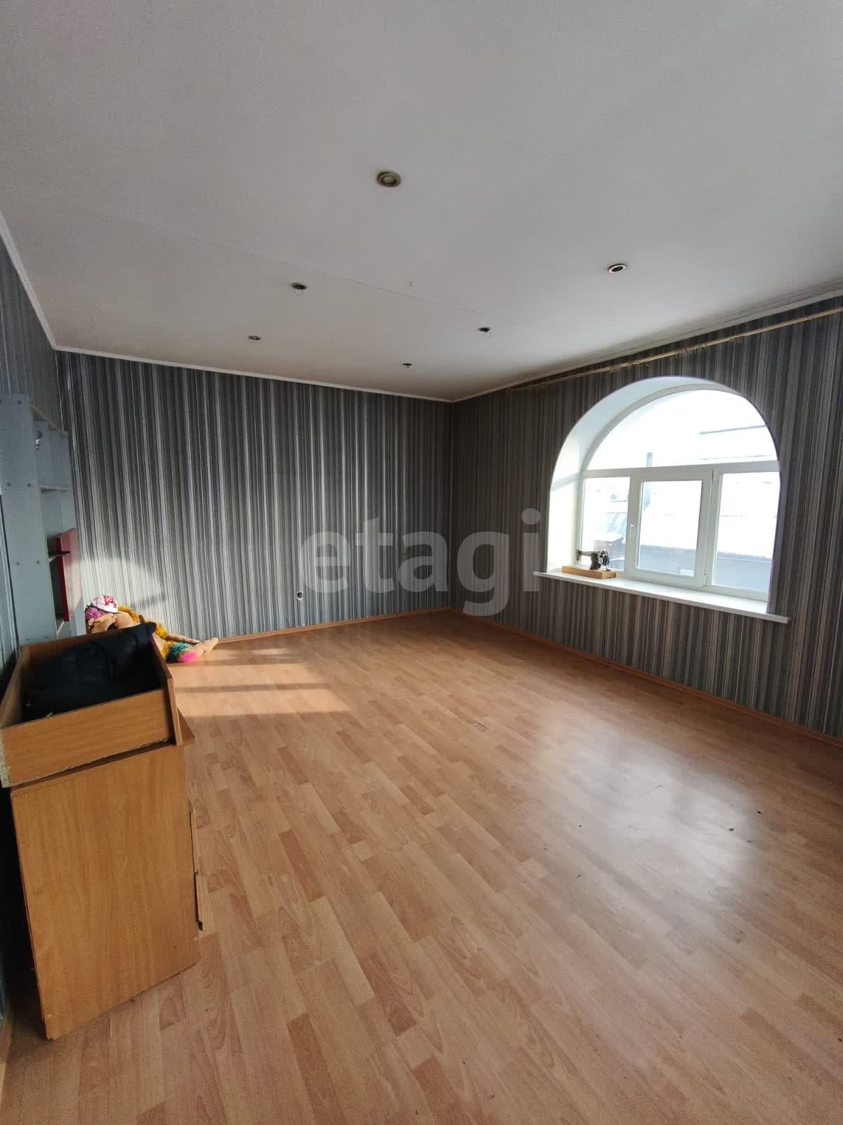 Продажа дома, 300м <sup>2</sup>, 8 сот., Улан-Удэ, Республика Бурятия,  Октябрьский