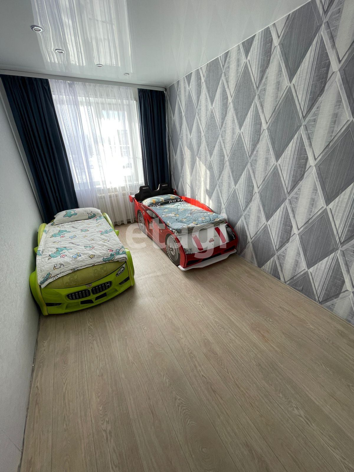 Продажа 3-комнатной квартиры, Южно-Сахалинск, Сахалинская область,  Южно-Сахалинск