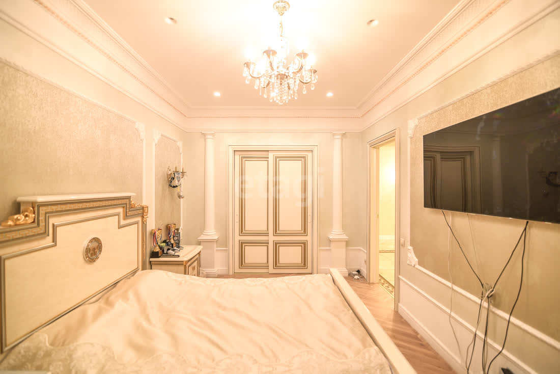 Продажа 4-комнатной квартиры, Южно-Сахалинск, Сахалинская область,  Южно-Сахалинск