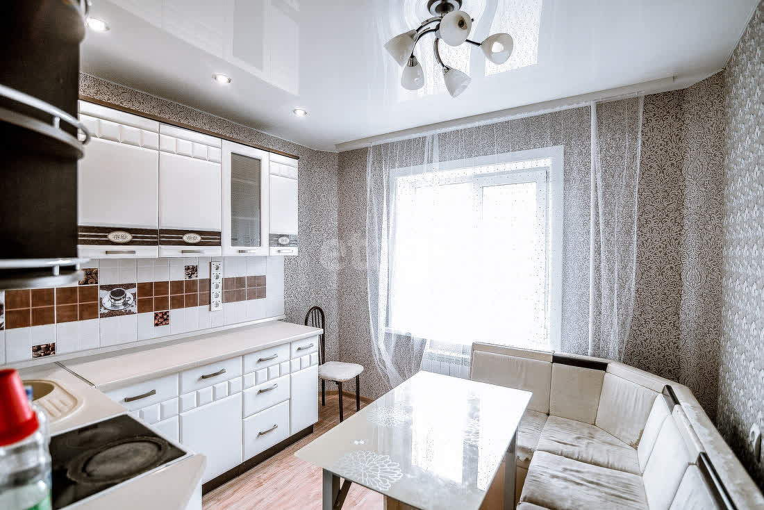 Продажа 2-комнатной квартиры, Южно-Сахалинск, Сахалинская область,  Южно-Сахалинск