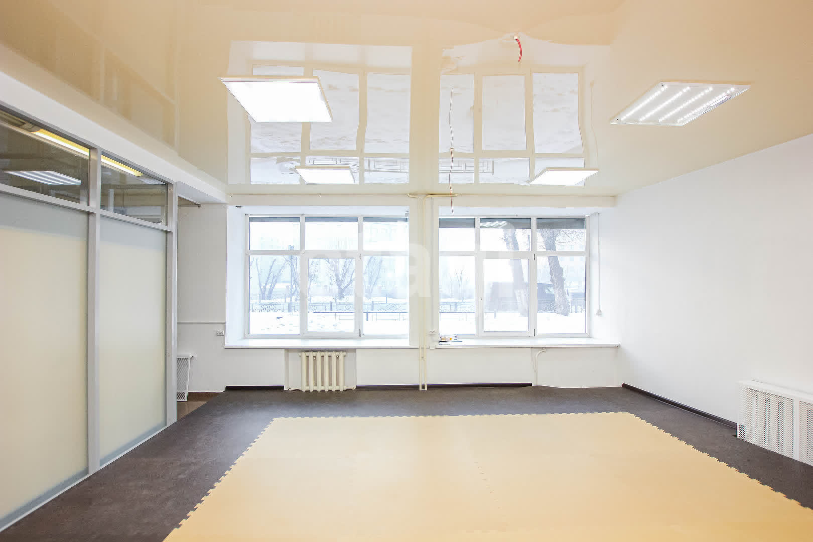 Продажа коммерческой недвижимости, 230м <sup>2</sup>, Улан-Удэ, Бурятия,  Улан-Удэ