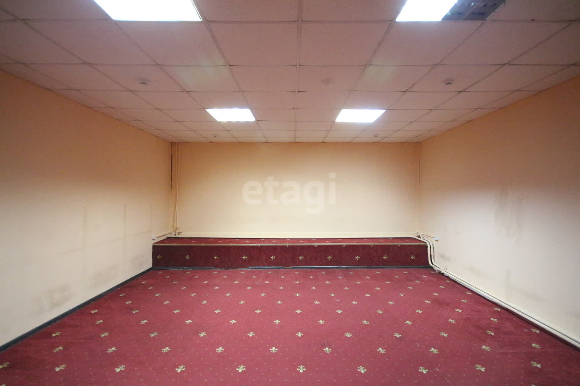 Аренда коммерческой недвижимости, 320м <sup>2</sup>, Новый Уренгой, Ямало-Ненецкий АО,  Новый Уренгой