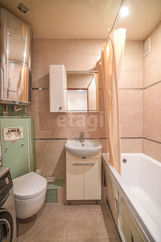 Продажа 4-комнатной квартиры, Южно-Сахалинск, Сахалинская область,  Южно-Сахалинск