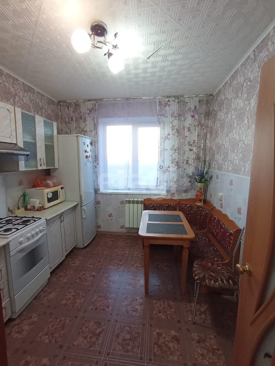 Продажа 4-комнатной квартиры, Амурск, Комсомольский пр-т,  81