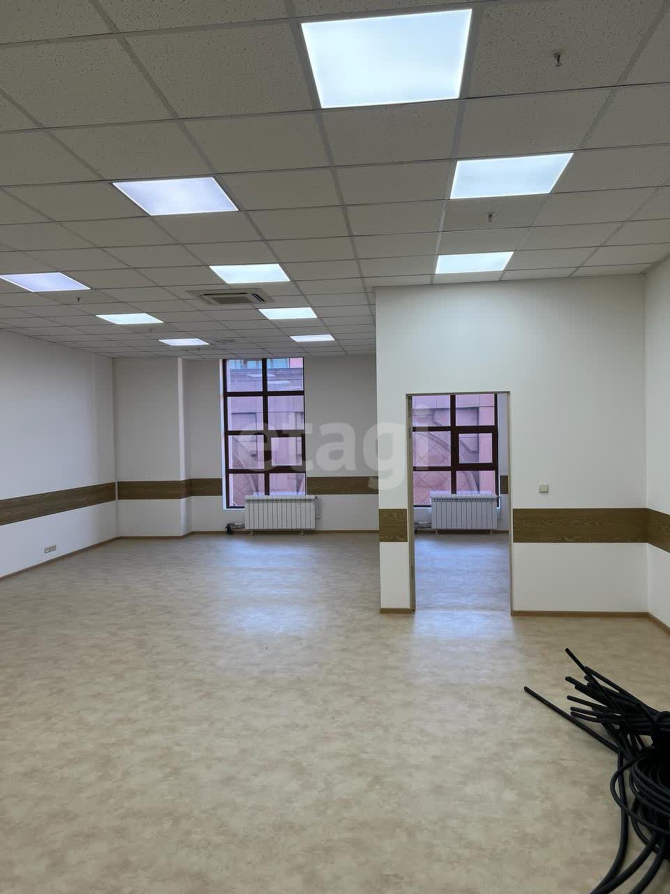 Аренда коммерческой недвижимости, 84м <sup>2</sup>, Южно-Сахалинск, Сахалинская область,  Южно-Сахалинск