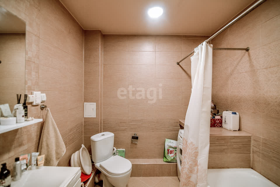 Продажа 4-комнатной квартиры, Южно-Сахалинск, Сахалинская область,  Южно-Сахалинск