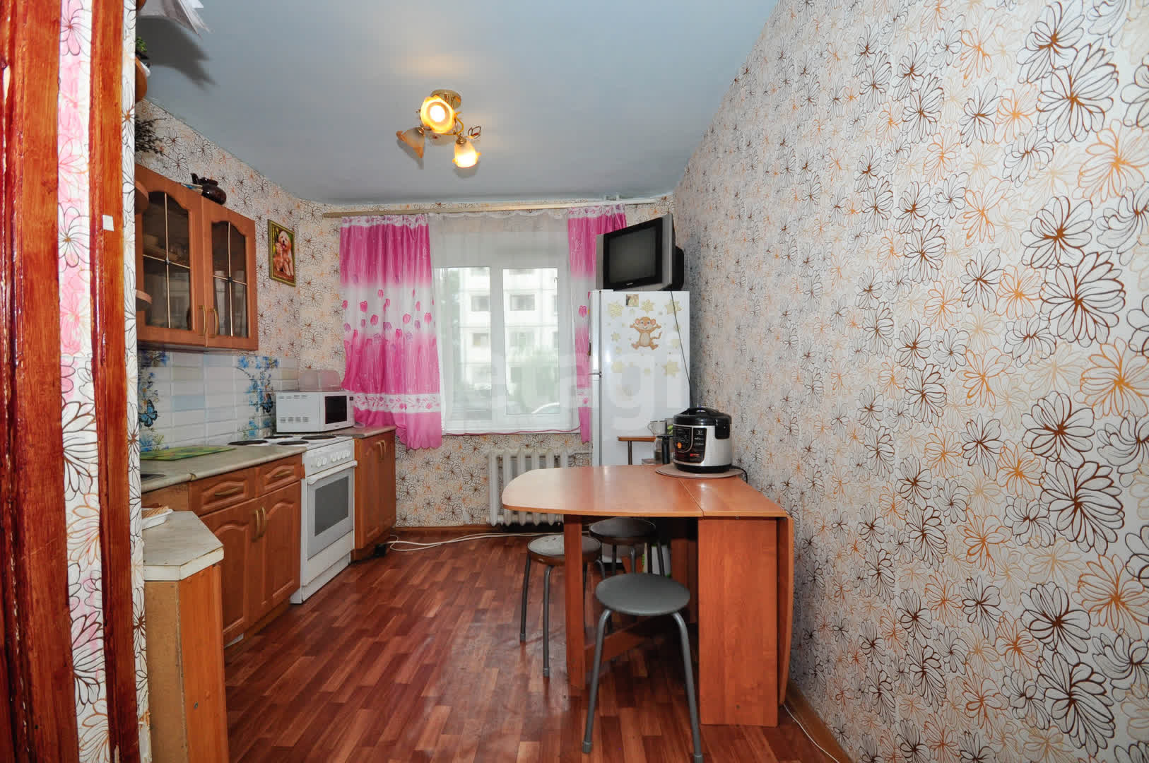 Продажа 5-комнатной квартиры, Южно-Сахалинск, Сахалинская область,  Южно-Сахалинск