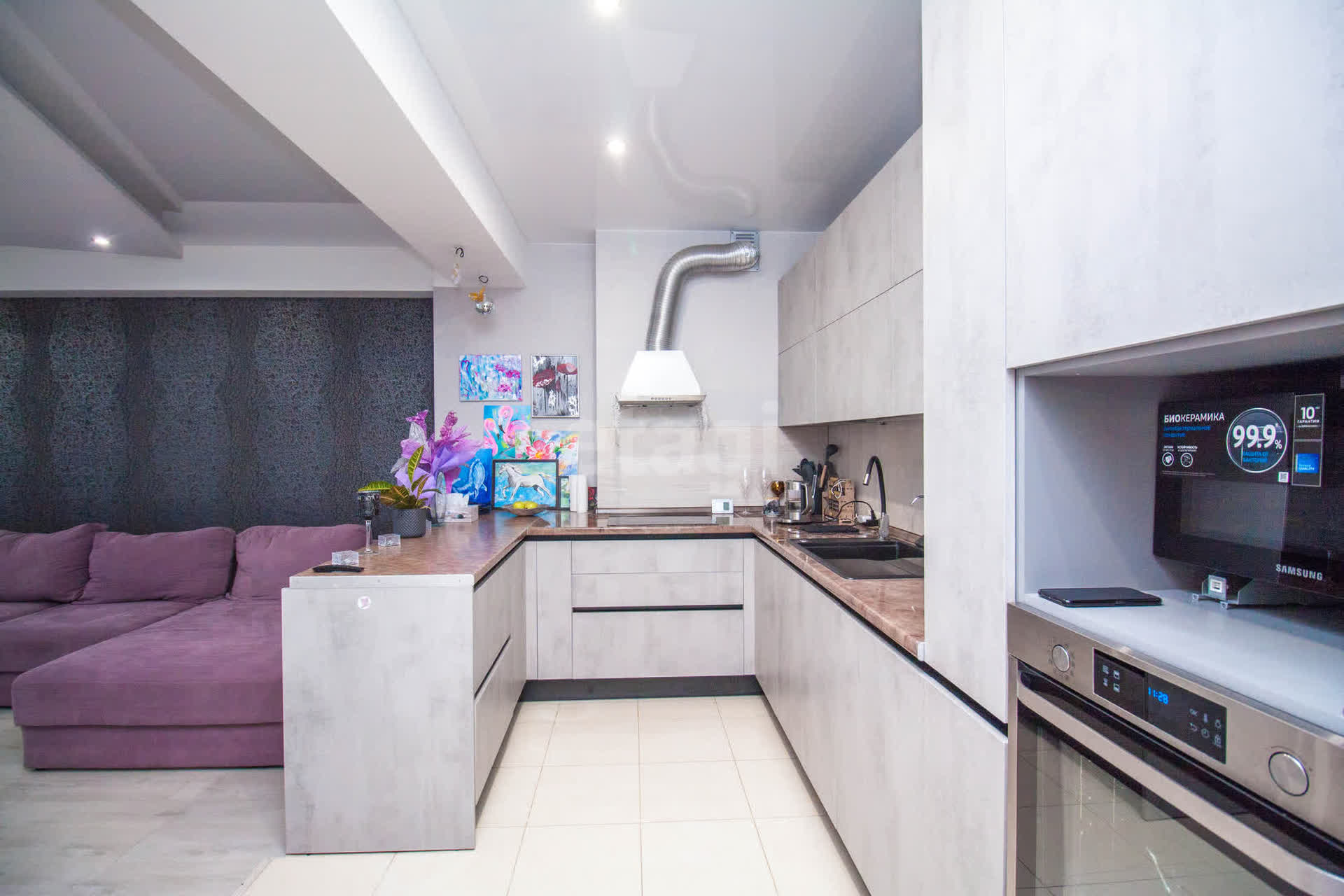 Продажа 2-комнатной квартиры, Южно-Сахалинск, Сахалинская область,  Южно-Сахалинск