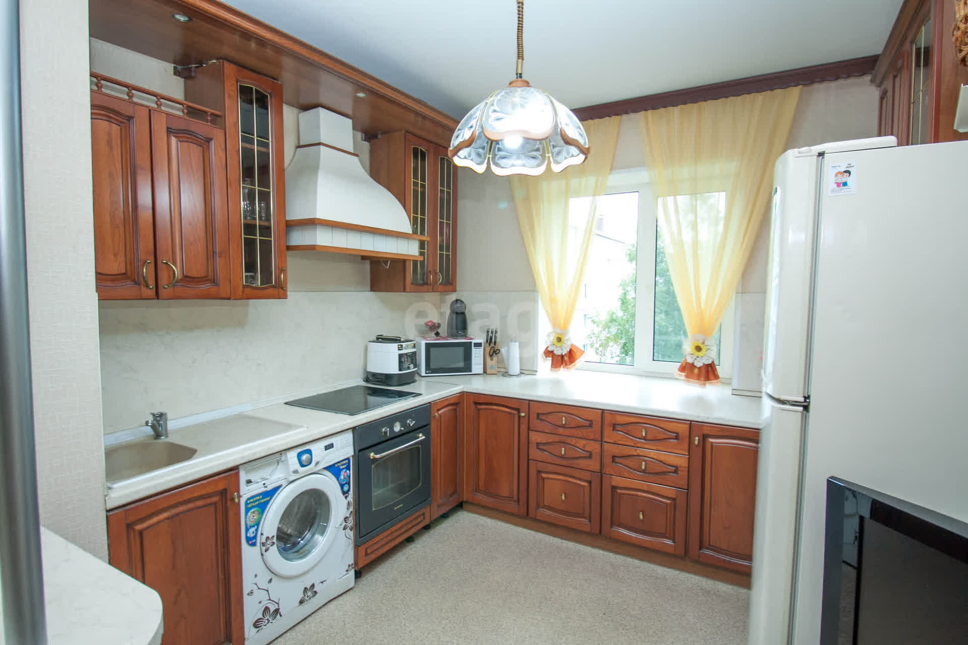 Продажа 4-комнатной квартиры, Южно-Сахалинск, Сахалинская область,  Южно-Сахалинск