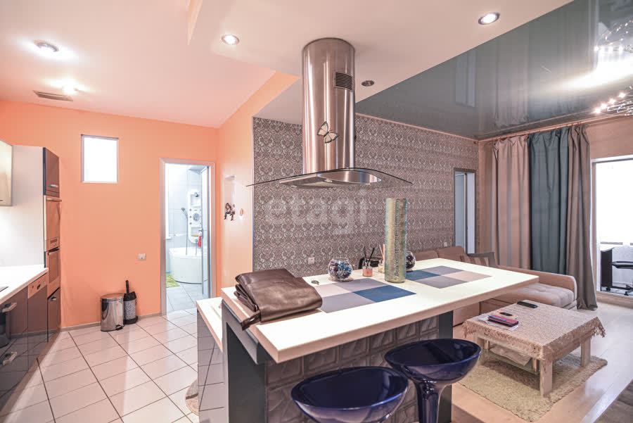 Продажа 3-комнатной квартиры, Южно-Сахалинск, Сахалинская область,  Южно-Сахалинск