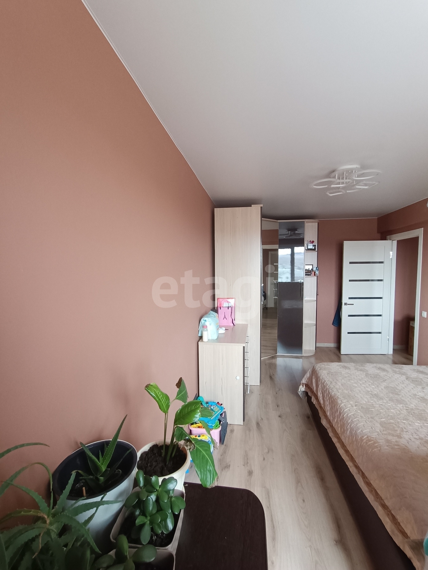 Продажа 4-комнатной квартиры, Улан-Удэ, Республика Бурятия,  Улан-Удэ