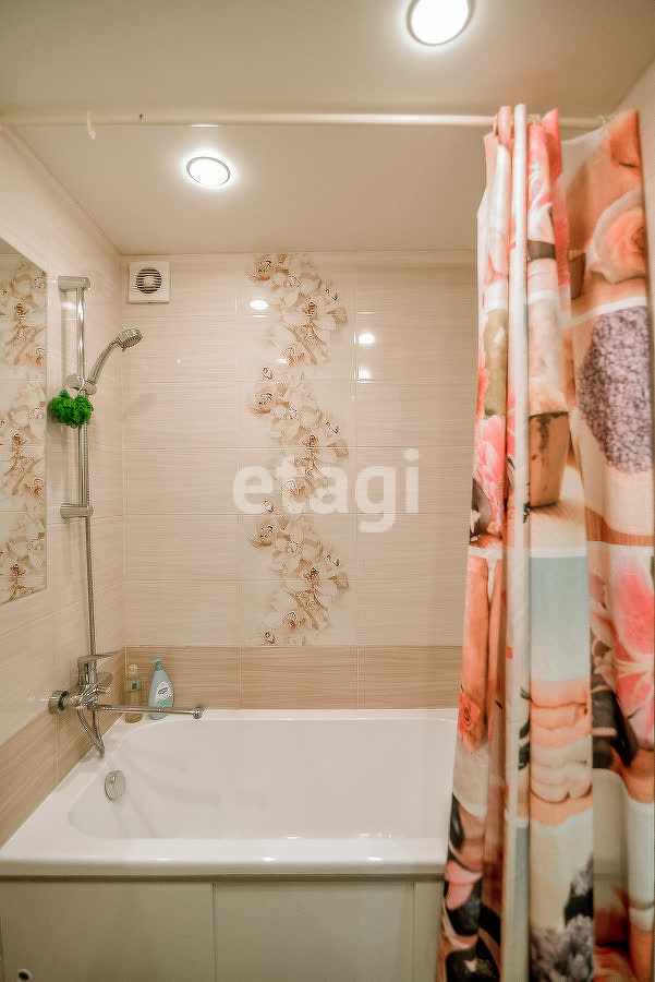 Продажа 2-комнатной квартиры, Южно-Сахалинск, Сахалинская область,  Южно-Сахалинск