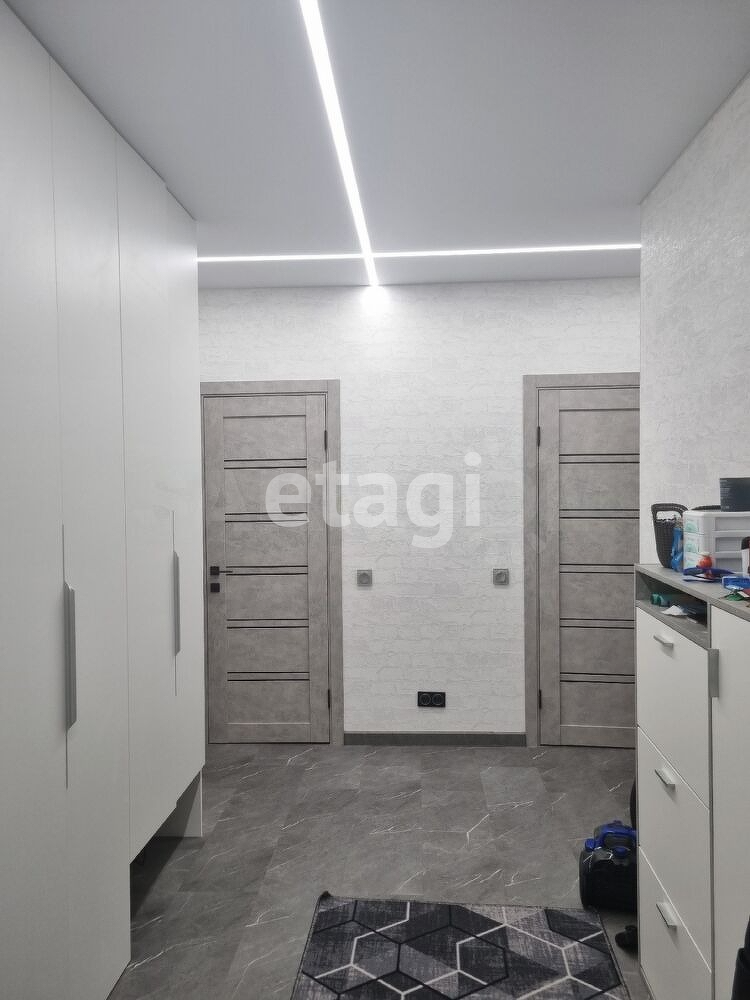 Продажа 3-комнатной квартиры, Южно-Сахалинск, Сахалинская область,  Южно-Сахалинск