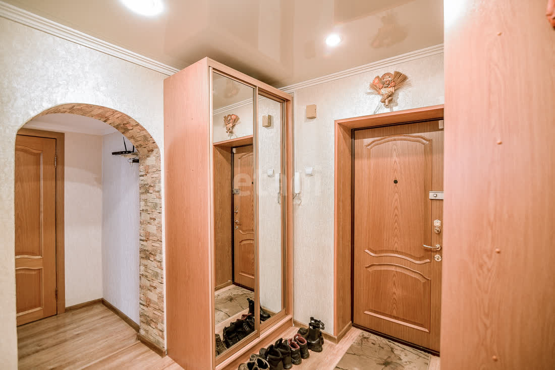 Продажа 2-комнатной квартиры, Южно-Сахалинск, Сахалинская область,  Южно-Сахалинск