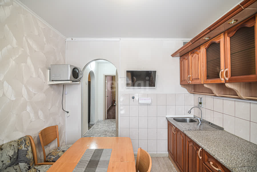 Продажа 3-комнатной квартиры, Южно-Сахалинск, Сахалинская область,  Южно-Сахалинск