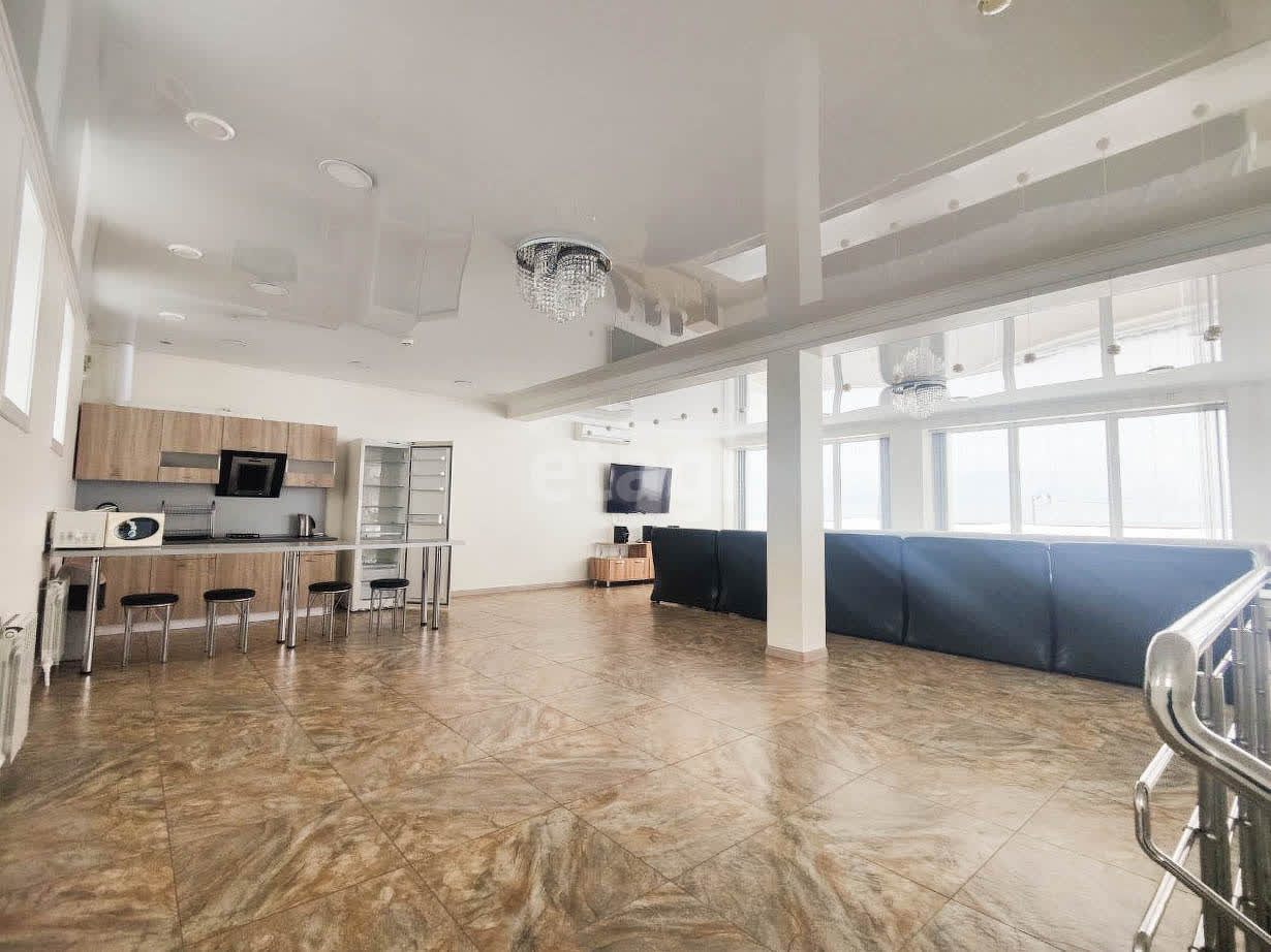 Продажа коммерческой недвижимости, 445м <sup>2</sup>, Южно-Сахалинск, Сахалинская область,  Южно-Сахалинск