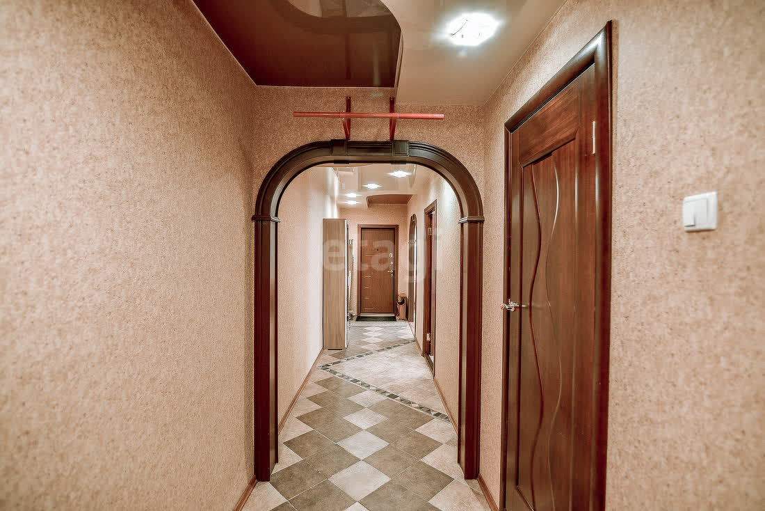 Продажа 4-комнатной квартиры, Южно-Сахалинск, Сахалинская область,  Южно-Сахалинск