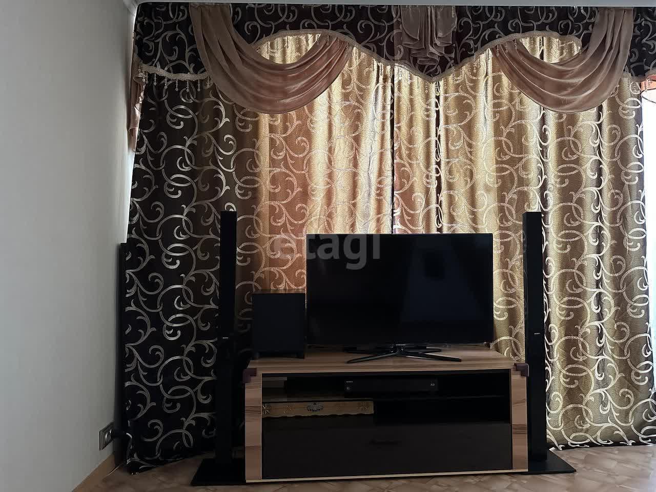 Продажа 3-комнатной квартиры, Южно-Сахалинск, Сахалинская область,  Южно-Сахалинск