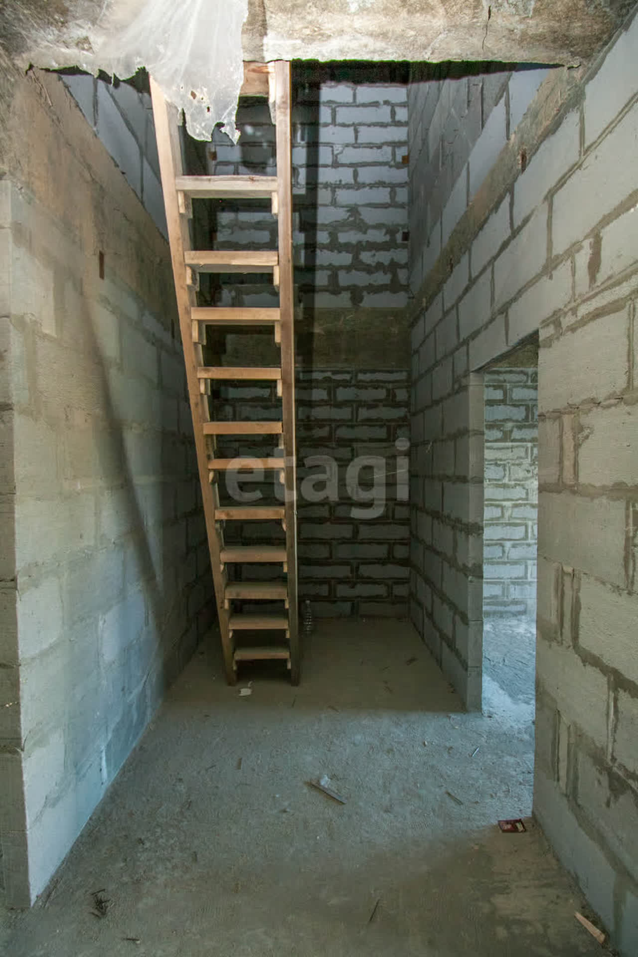 Продажа 4-комнатной квартиры, Южно-Сахалинск, Сахалинская область,  Южно-Сахалинск