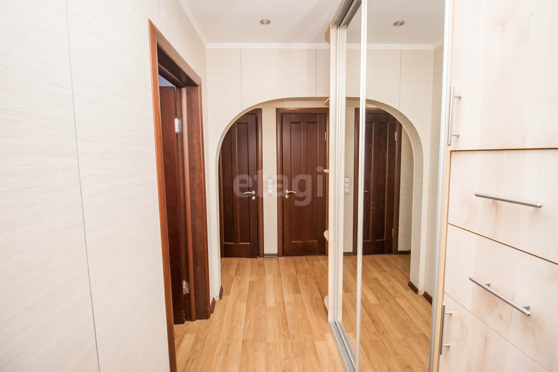 Продажа 3-комнатной квартиры, Южно-Сахалинск, Сахалинская область,  Южно-Сахалинск