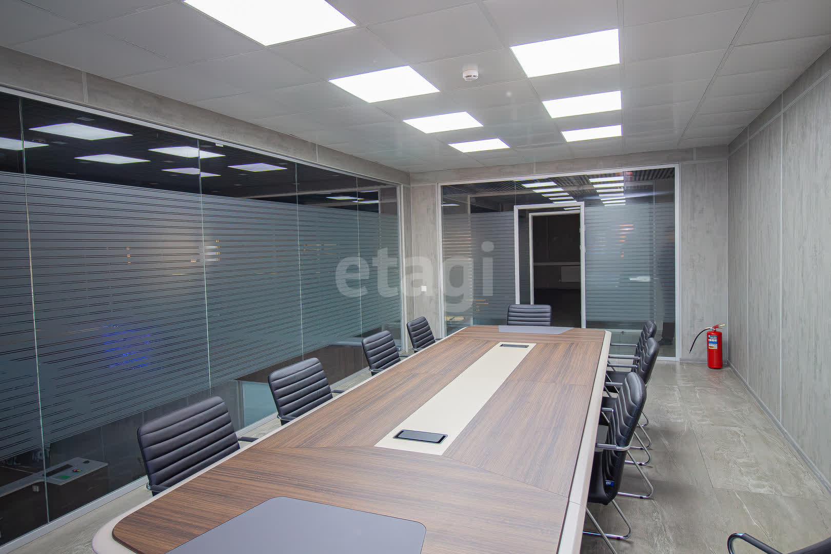 Аренда коммерческой недвижимости, 158м <sup>2</sup>, Новый Уренгой, Ямало-Ненецкий АО,  Новый Уренгой