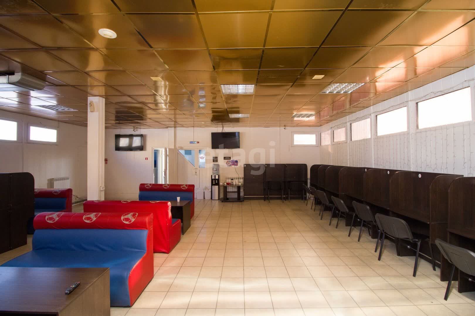 Продажа коммерческой недвижимости, 121м <sup>2</sup>, Новый Уренгой, Ямало-Ненецкий АО,  Новый Уренгой