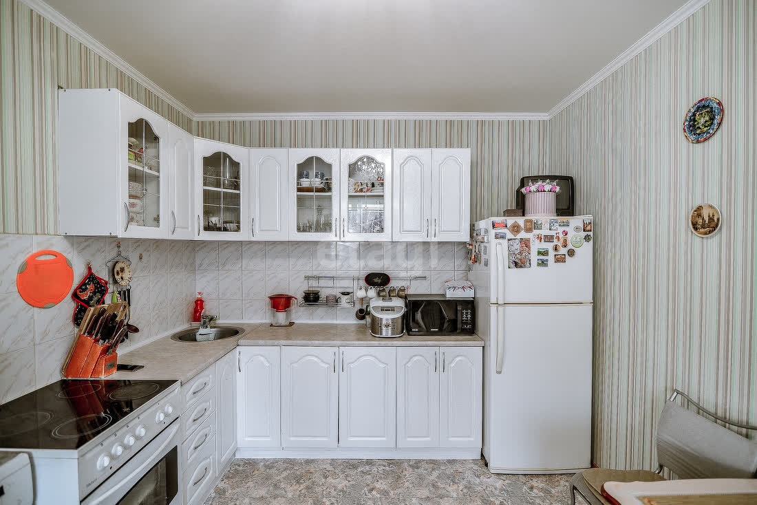 Продажа 2-комнатной квартиры, Южно-Сахалинск, Сахалинская область,  Южно-Сахалинск