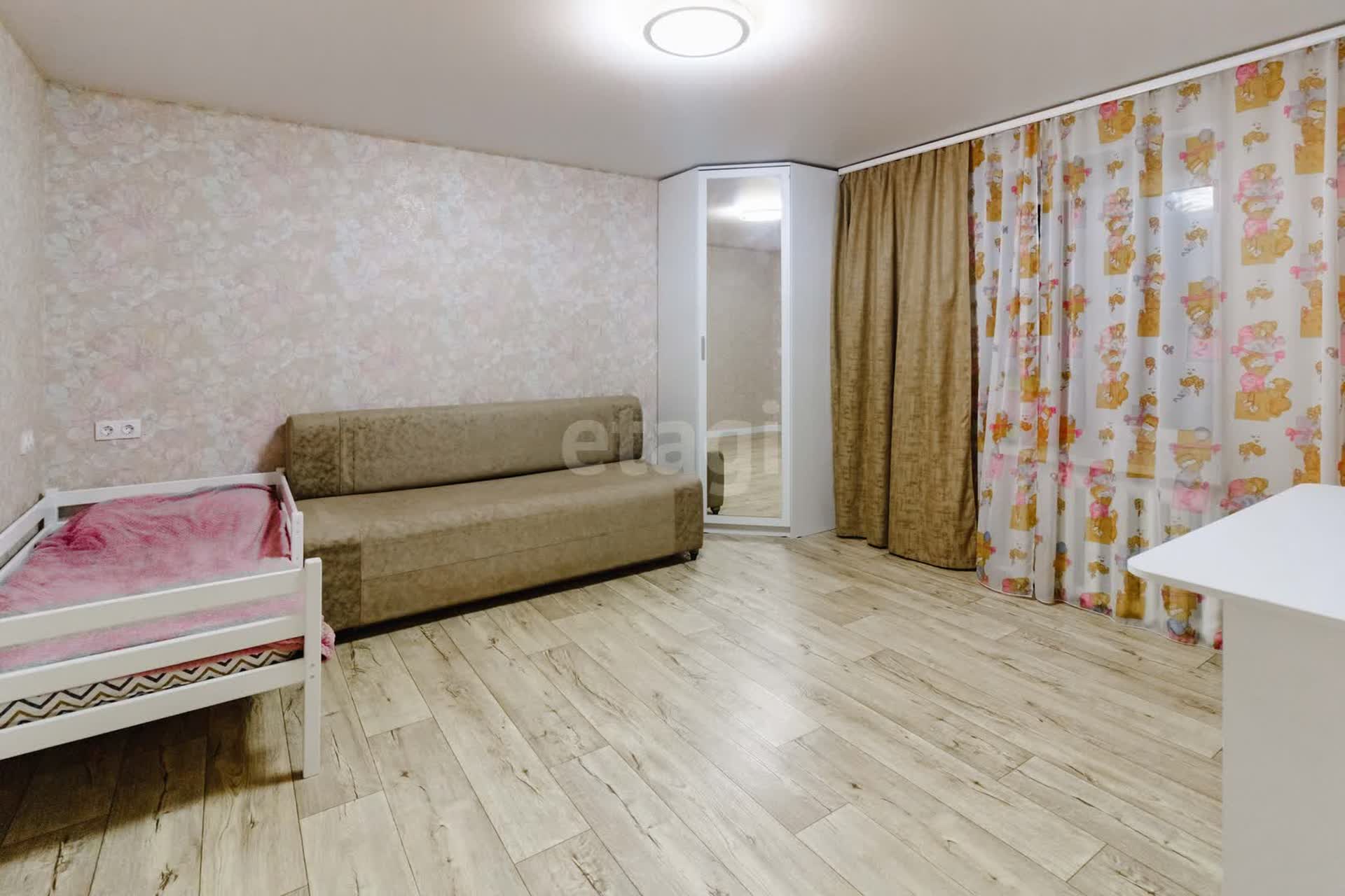 Продажа 3-комнатной квартиры, Комсомольск-на-Амуре, Калинина,  17