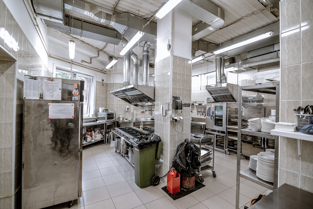 Продажа коммерческой недвижимости, 1000м <sup>2</sup>, Южно-Сахалинск, Сахалинская область,  Южно-Сахалинск